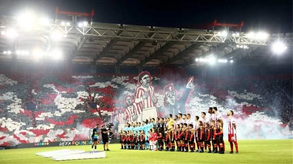 Ολυμπιακός-Τότεναμ: Δείτε το εντυπωσιακό «κορεό» των «ερυθρόλευκων»! – Εικόνες